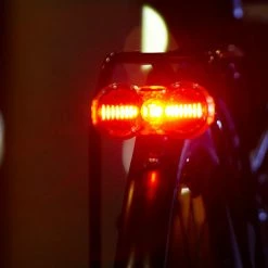 Busch-mueller Feu Arrière TOPLIGHT Flat S Plus à Diode Dynamo -Pièces Vélo route Magasin de vente 329S TOPLIGHT Flat S Actionbild neu