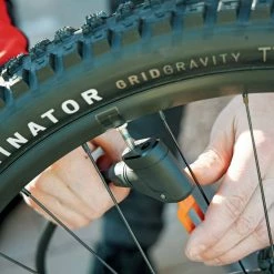 SKS Germany Pompe à Pied Airkompressor 10.0 -Pièces Vélo route Magasin de vente 4002556971021 SKS Airkompressor 10 0 Standpumpe 5