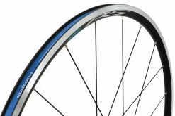 Shimano WH-RS100-CL Jeu De Roues 28" -Pièces Vélo route Magasin de vente Shimano WH RS100 CL Laufradsatz d