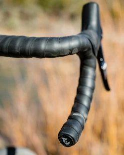 Wolf Tooth Components Bande De Guidon Supple Lite -Pièces Vélo route Magasin de vente Wolf Tooth Supple Lite Lenkerband WT SLITE BARTAPE BLK 5